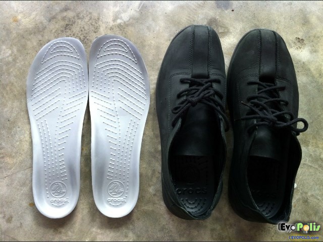 crocs with smooth insole