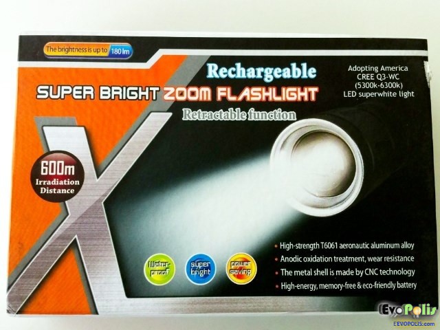 SuperBlight-Zoom-Cree-LED-Flash-Light-Torch-01