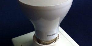 Häco E27 Lamp Holder & Philips 14W LED bulb - ขั้วหลอดเกลียว ฮาโก้ และ หลอดไฟ แอลอีดี 14วัตต์ ฟิลิปส์.