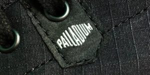 Palladium - Pampa Oxford LITE Jet Black-Metal - รองเท้าแนวอินดี้หล่อเบาลุย สไตล์พัลลาเดียม