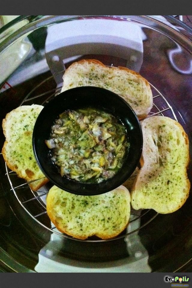 MyHome - Convection Oven - Garlic Breads with Baby Clams - หอยลายกับขนมปัง อบเนยกระเทียม